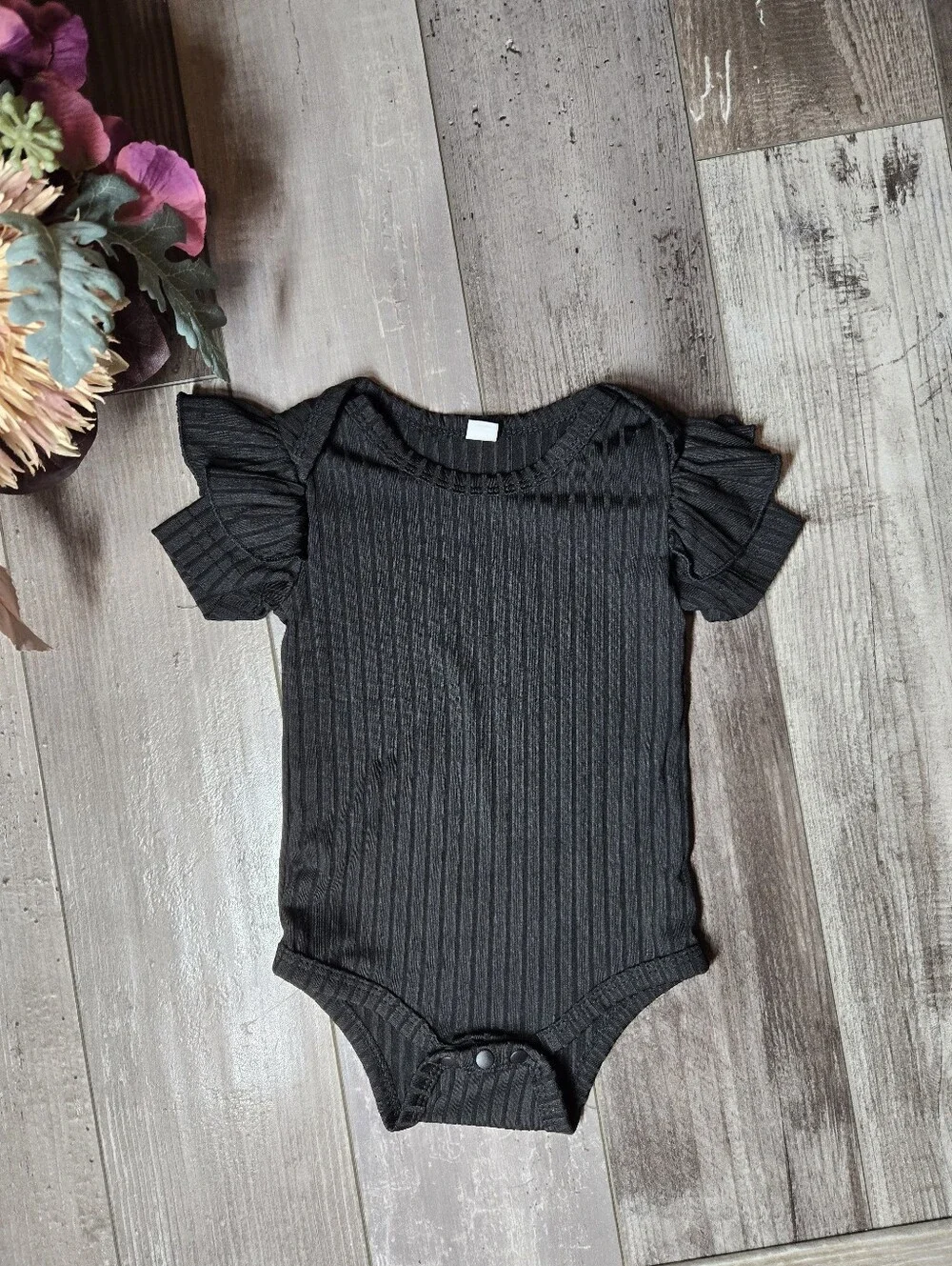 Black Ribbed Flutter-Sleeve Baby Girl One-Piece Bodysuit Size 0-3M NWOT